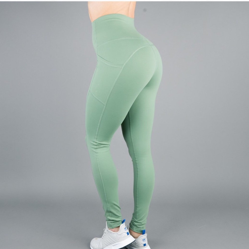 Buffbunny Luna leggings brand new